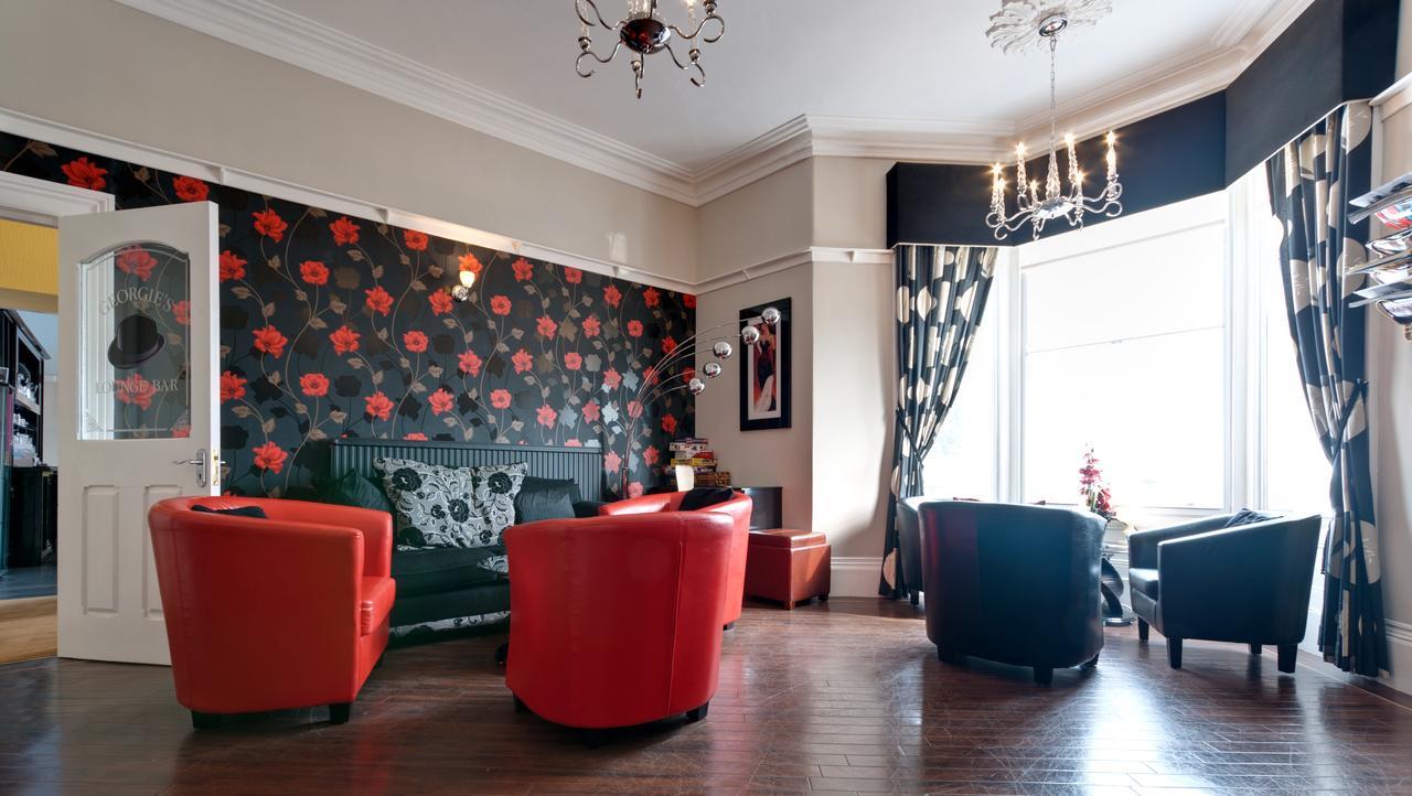 Lauriston & Lawton Court Hotel Лландидно Экстерьер фото